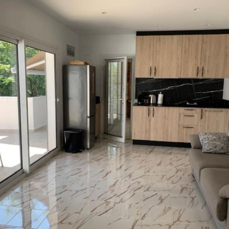 T2 climatisé + parking 500 m plage/centre ville - Apartamento de 1 dormitorio - 26