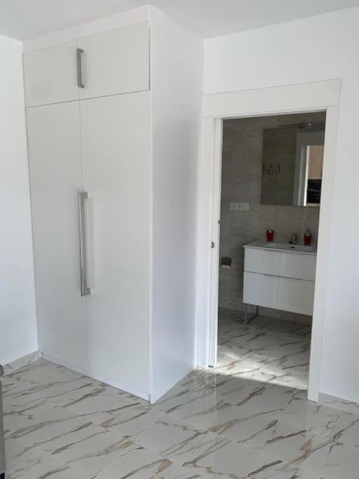 T2 climatisé + parking 500 m plage/centre ville - Apartamento de 1 dormitorio - 32
