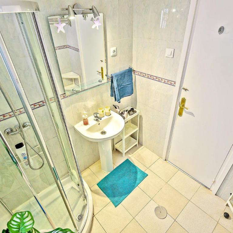 Plaza de Toros 3-Bedroom Apartment with Balcony - Apartamento - 17