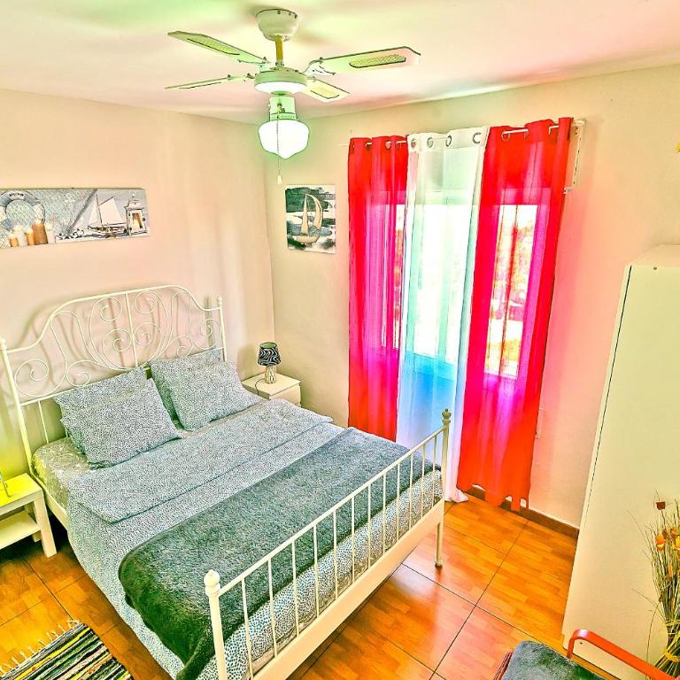 Plaza de Toros 3-Bedroom Apartment with Balcony - Apartamento - 24