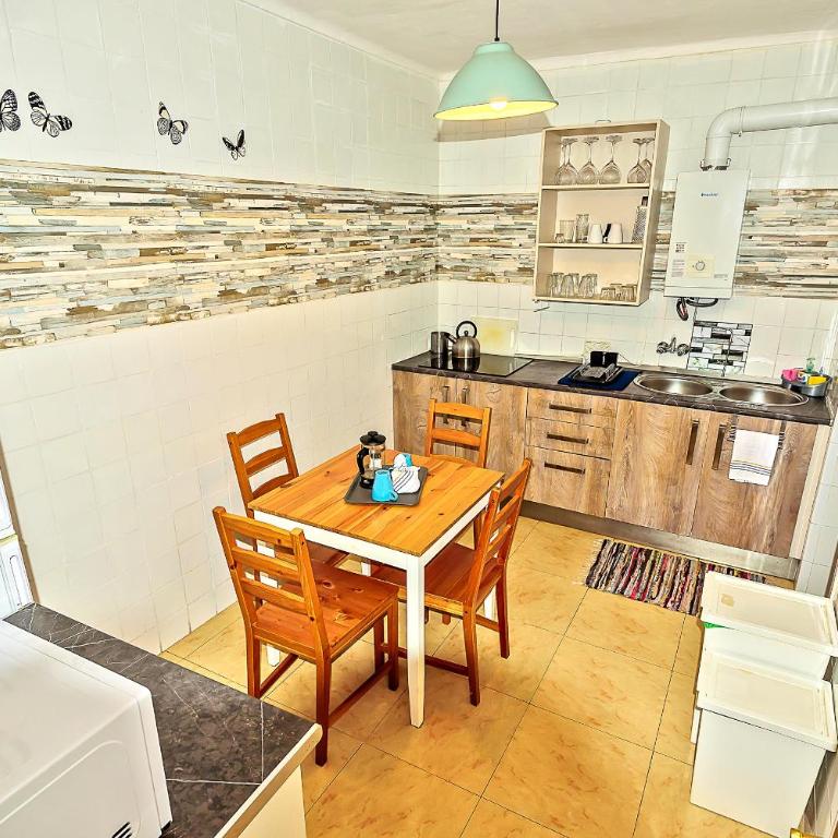 Plaza de Toros 3-Bedroom Apartment with Balcony - Apartamento - 27