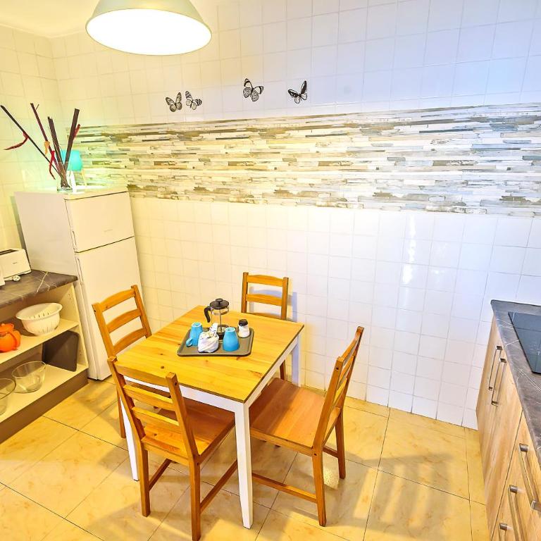 Plaza de Toros 3-Bedroom Apartment with Balcony - Apartamento - 29