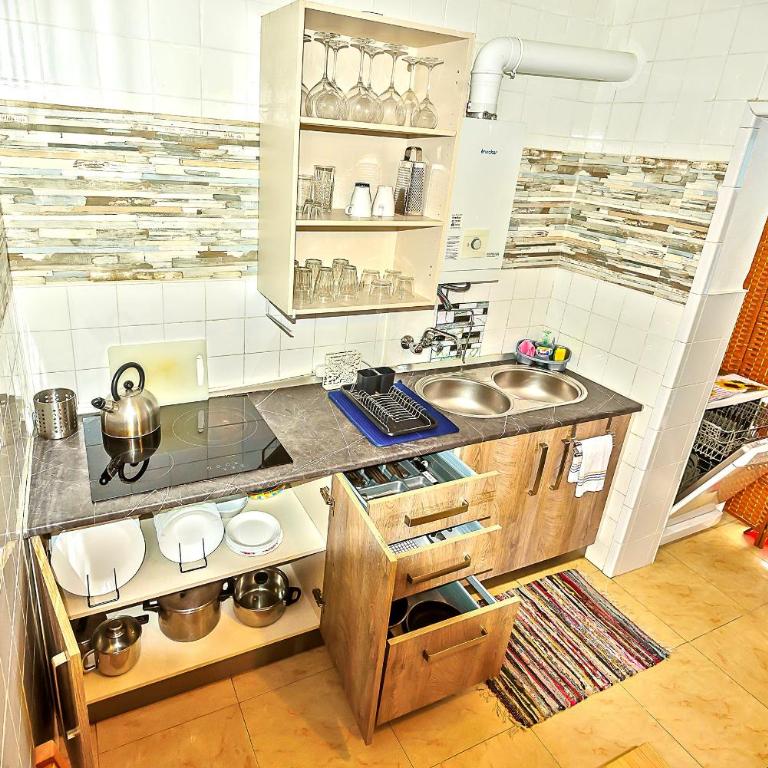 Plaza de Toros 3-Bedroom Apartment with Balcony - Apartamento - 33