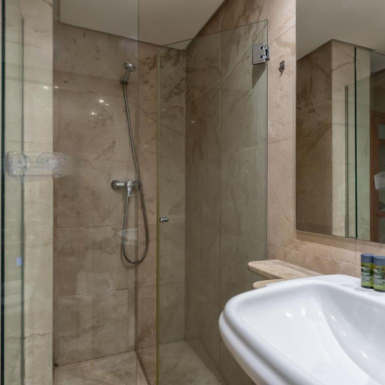 Flateli Pou Rodó 3 - Apartamento Ático - 17