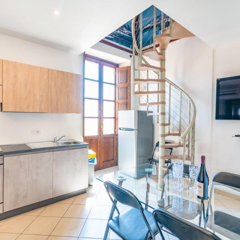 Palazzo Boyer - Marina - 6 posti - Appartamento con 2 Camere da Letto - 2