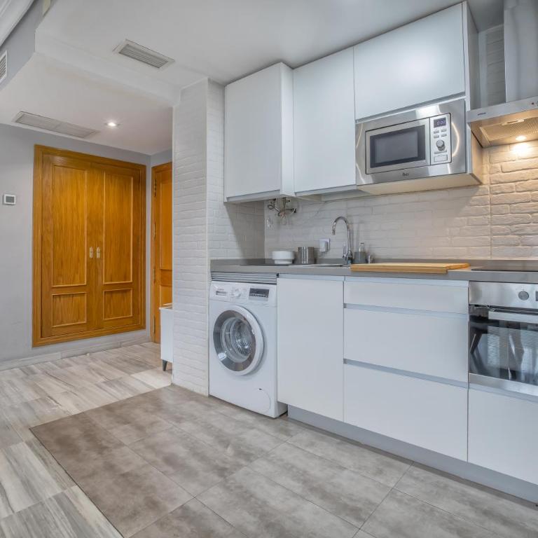 Coral & Apartment & Parking - One-Bedroom Apartment - 15