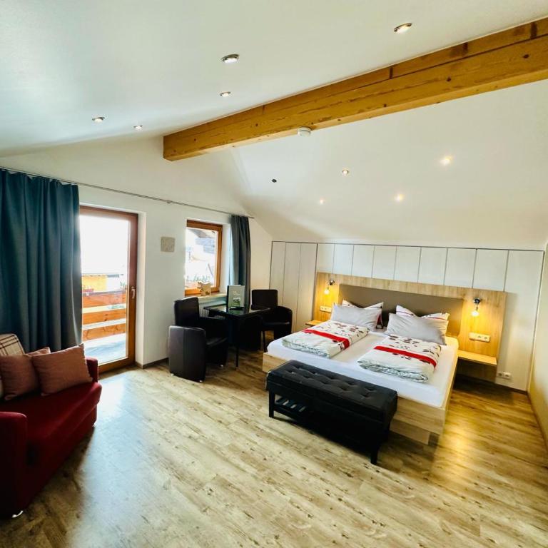 Gästehaus Bühler - Deluxe Doppelzimmer mit eigener Sauna - 9