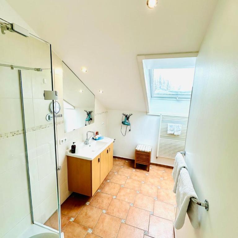 Gästehaus Bühler - Deluxe Doppelzimmer mit eigener Sauna - 10