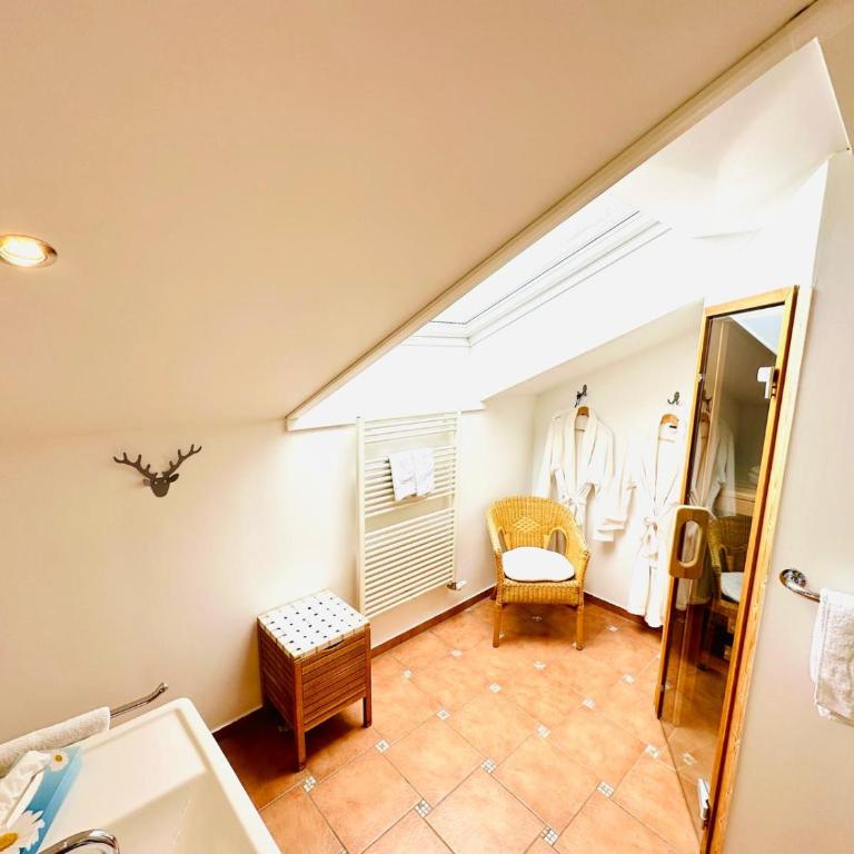 Gästehaus Bühler - Deluxe Doppelzimmer mit eigener Sauna - 7