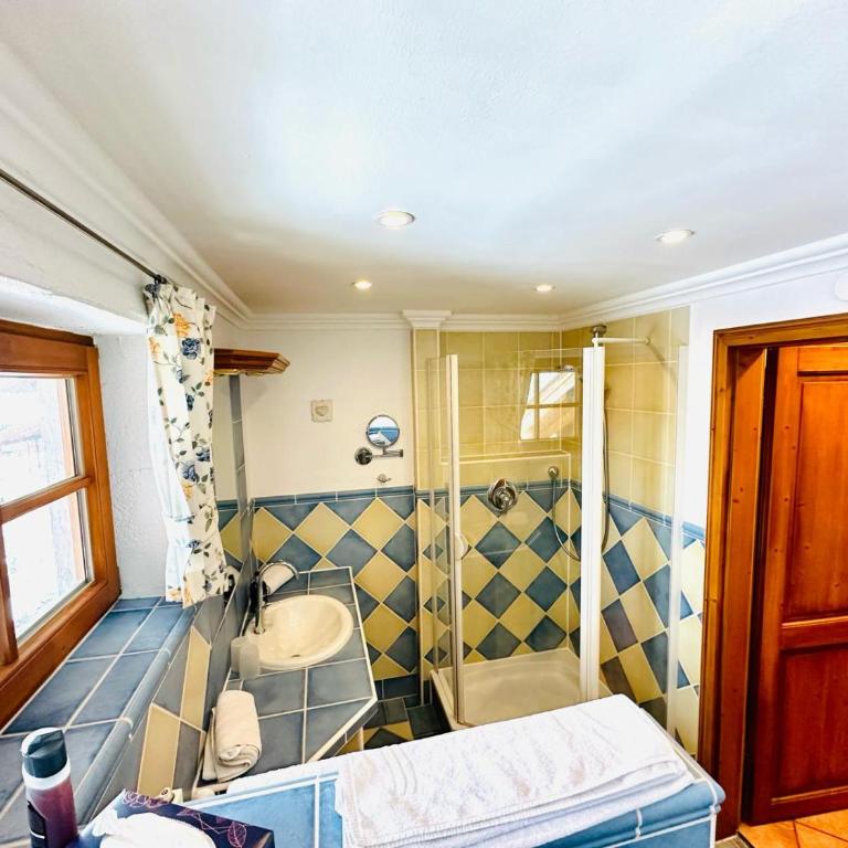 Gästehaus Bühler - Deluxe Doppelzimmer mit Balkon - 5