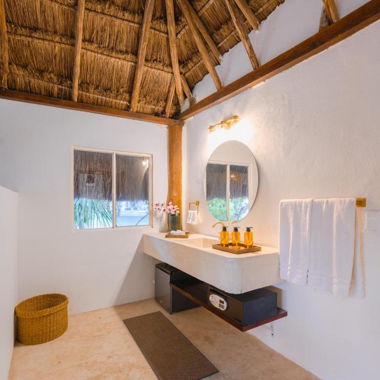 Azulea Bacalar Hotel & Spa - Lagoon Front - Habitación Deluxe con cama extragrande - 18
