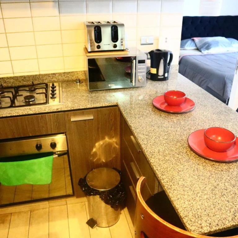 Tranquilo Depto 100% equipado a pasos del metro - Two-Bedroom Apartment - 5