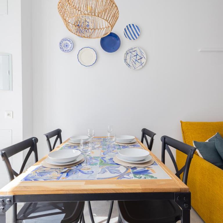 FLORIT FLATS - Ceramic Home - 4 Guest - AC WiFi - Near Sorolla Train Station - One-Bedroom Apartment - 22