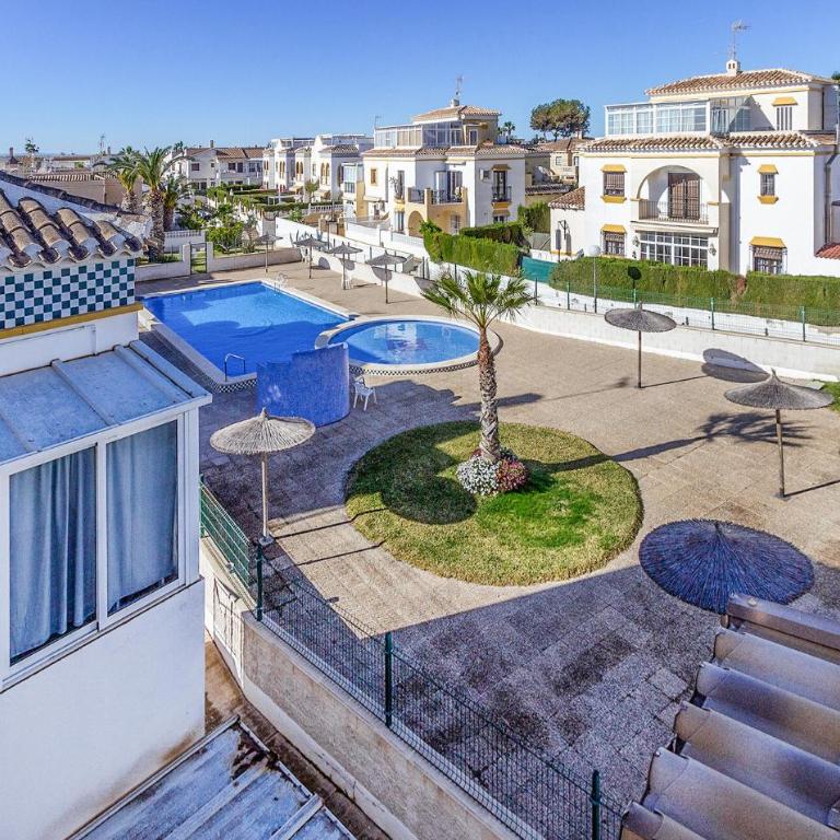 Beach Front Apartment In Torrevieja - Apartamento de 2 dormitorios - 17