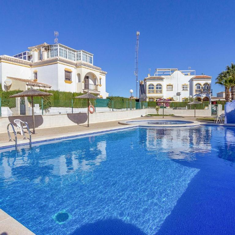 Beach Front Apartment In Torrevieja - Apartamento de 2 dormitorios - 1