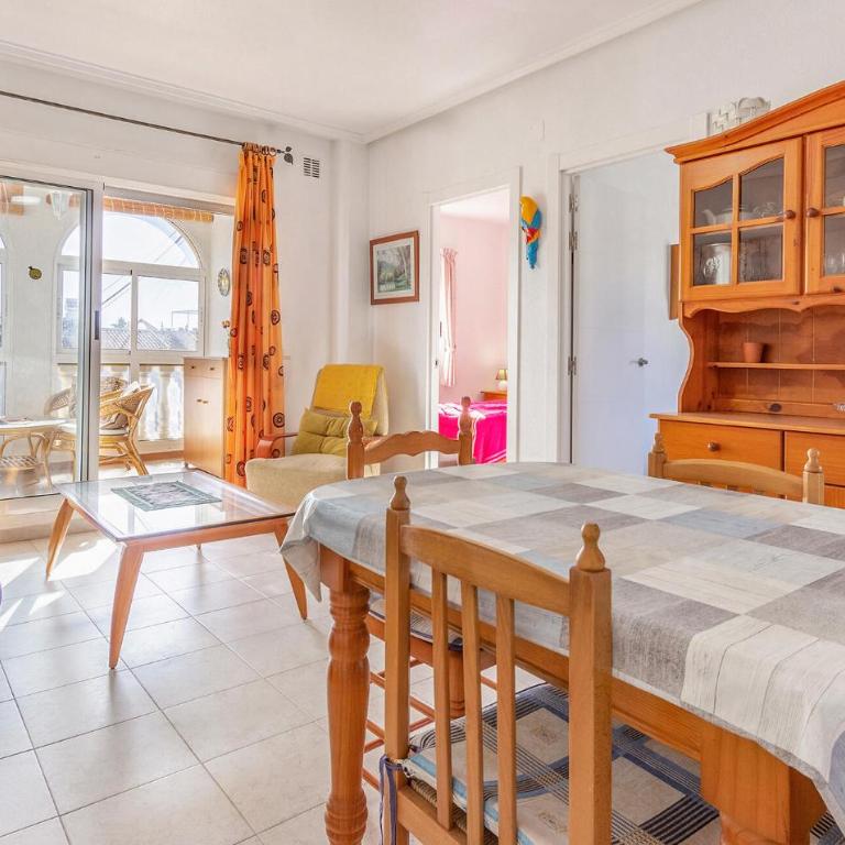 Beach Front Apartment In Torrevieja - Apartamento de 2 dormitorios - 3