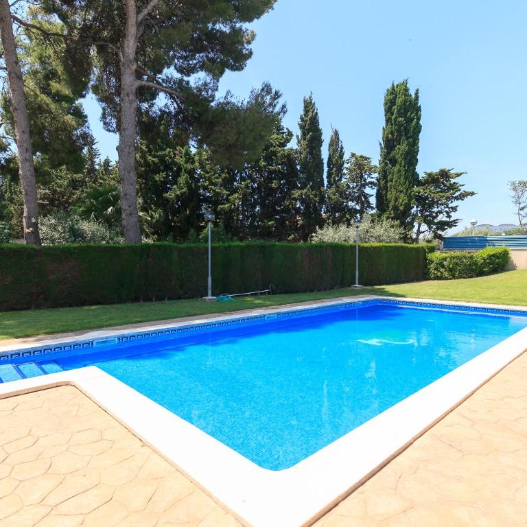 UHC ELS PINS APARTMENTS - Two-Bedroom Apartment - 26