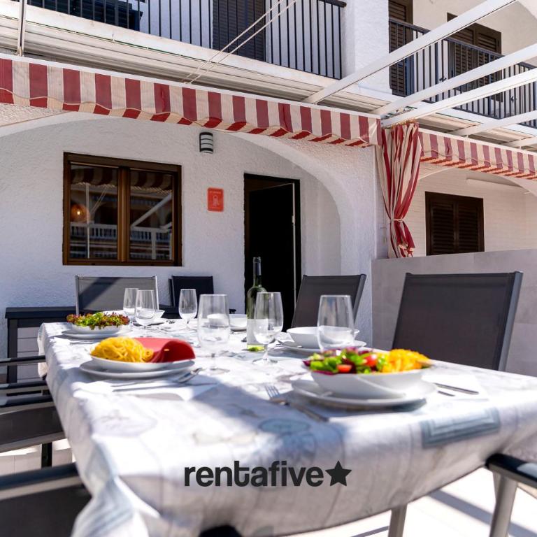 rentafive - Gran casa reformada - Terraza - Casa de 4 dormitorios - 1