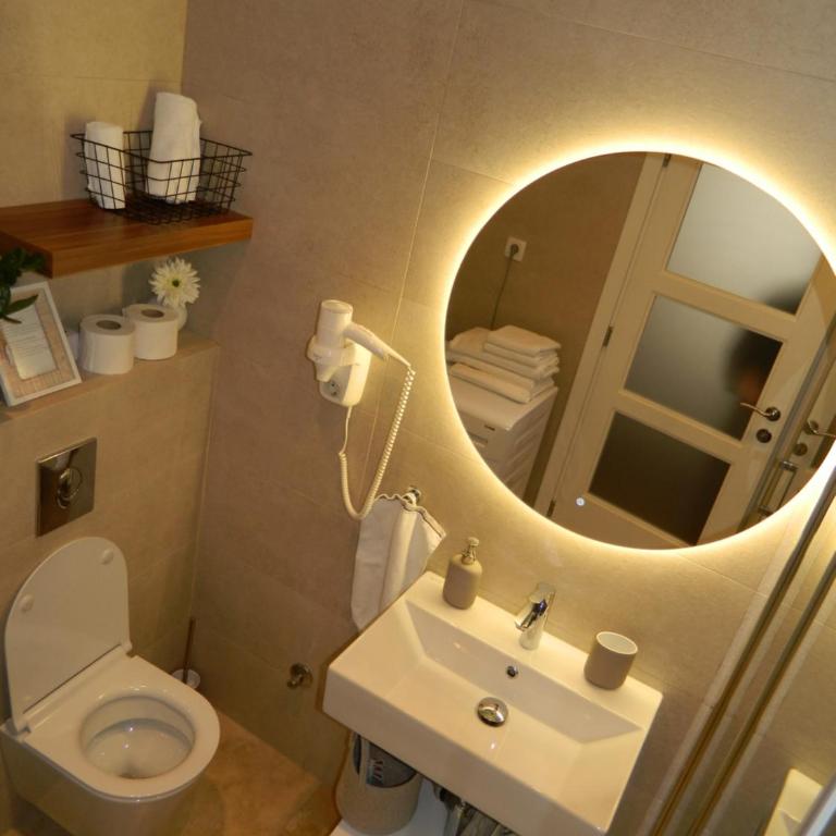 ROSE Downtown - Studio s King-sajz Krevetom i Sofom na Izvlačenje - 23