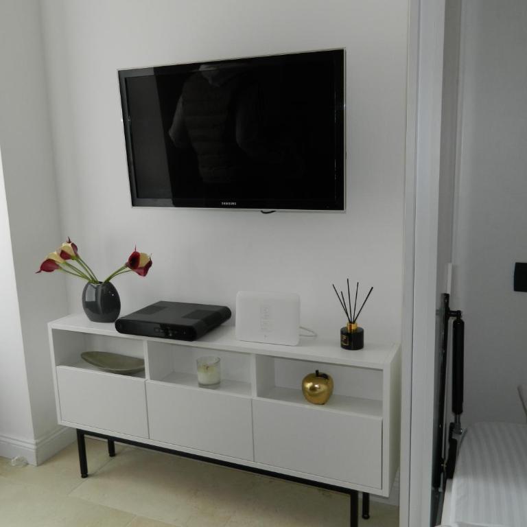 ROSE Downtown - Studio s King-sajz Krevetom i Sofom na Izvlačenje - 13