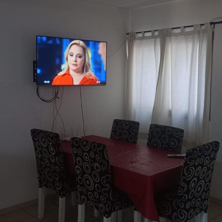 Fantástico y cálido dpto en Mendoza con cochera - Apartamento de 2 dormitorios - 2
