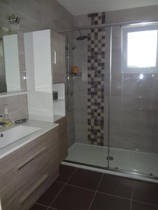 T3 classé 3 * vue mer parking 100 m plage/ville - Appartement 2 Chambres - 26