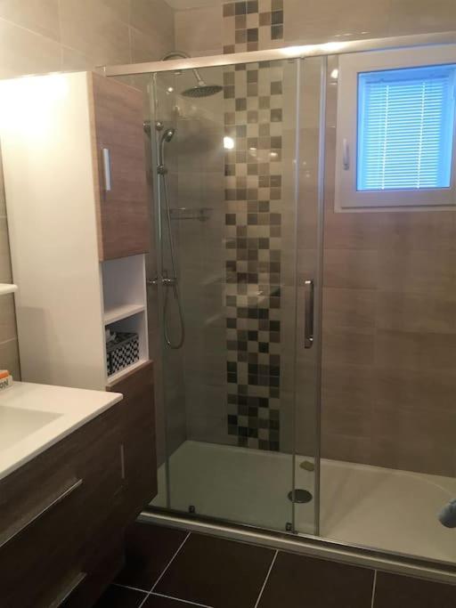 T3 classé 3 * vue mer parking 100 m plage/ville - Appartement 2 Chambres - 25