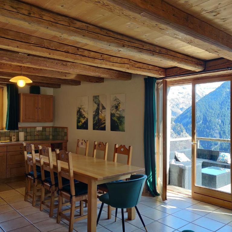 Unique à Champagny l'appartement Panoramik dans un Chalet d'Alpage avec une vue exceptionnelle - Appartement 2 Chambres - 2