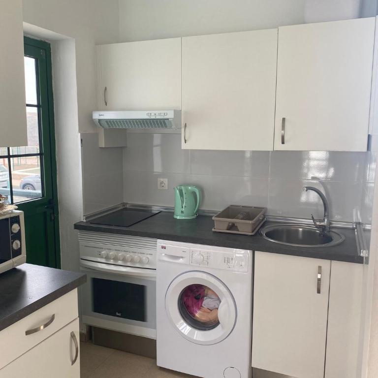Apartment Laura near Europa Center and Amadores beach, Free WiFi - One-Bedroom Apartment - 9
