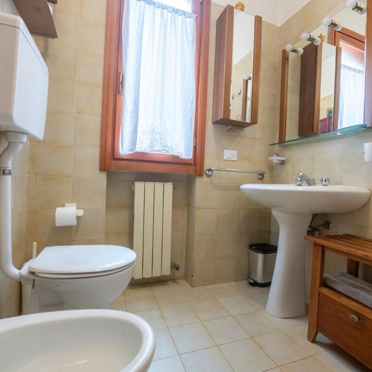 229 - Casa di Magda - Moneglia, 5minuti a piedi dal mare e spiaggia - PARCHEGGIO PRIVATO INCLUSO - Appartamento con 2 Camere da Letto - 35