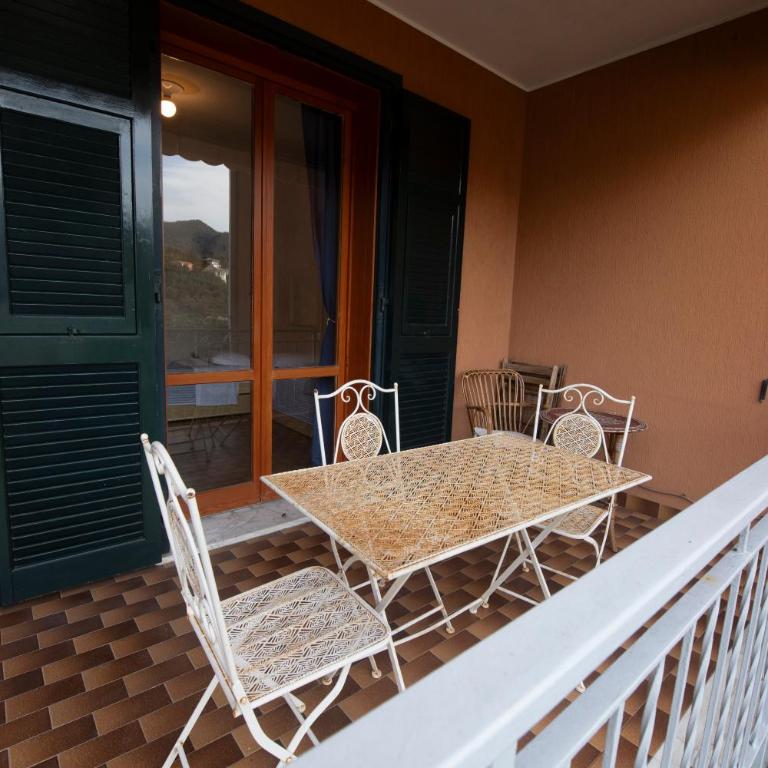 229 - Casa di Magda - Moneglia, 5minuti a piedi dal mare e spiaggia - PARCHEGGIO PRIVATO INCLUSO - Appartamento con 2 Camere da Letto - 39