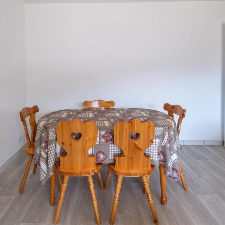 DUCS DE SAVOIE - Comfortable flat a stone's throw from the old town - Apartment - 26