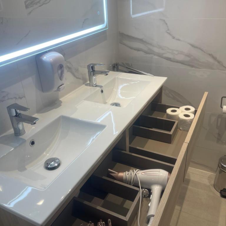 GRAN Y MAGNÍFICO APARTAMENTO EN MáLAGA - Apartamento - 7