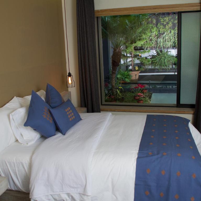 Hotel Helverica - Standard Double Room with Two Double Beds - 6