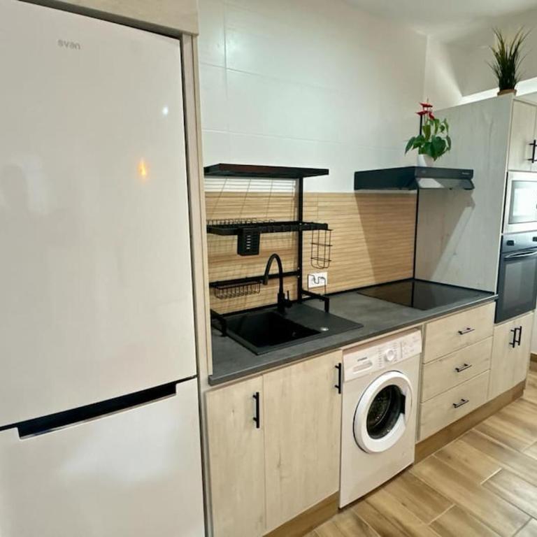 Estupendo Apartamento próximo al casco antiguo - Apartamento de 1 dormitorio - 4