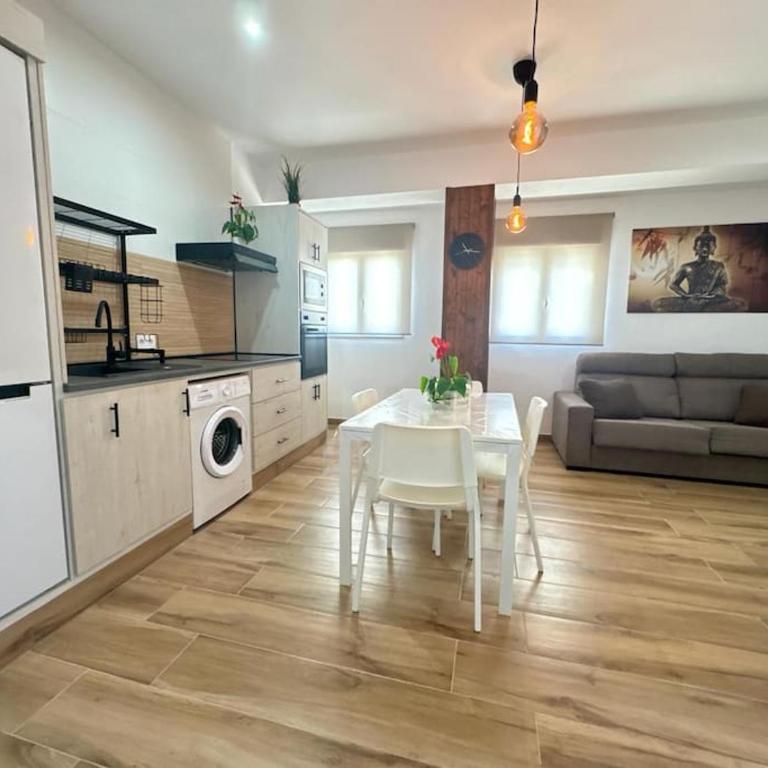 Estupendo Apartamento próximo al casco antiguo - Apartamento de 1 dormitorio - 12