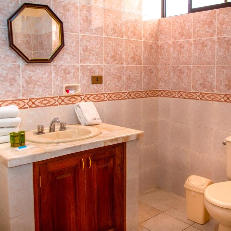 Hotel Oblitas - Habitación Doble con baño privado - 2 camas - 5