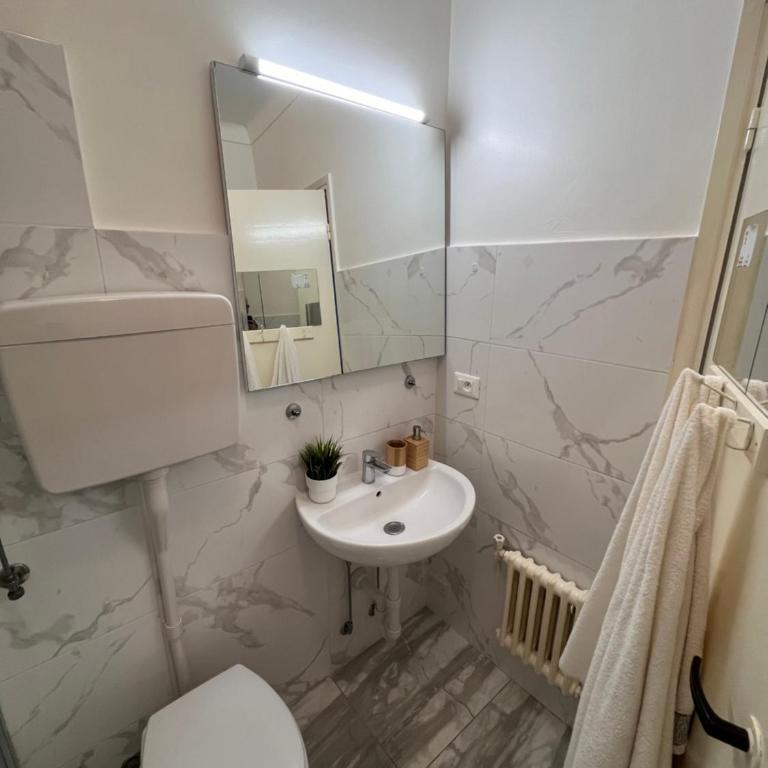 Studio calme à deux pas de la mer avec jardin et parking privé - One-Bedroom Apartment - 6
