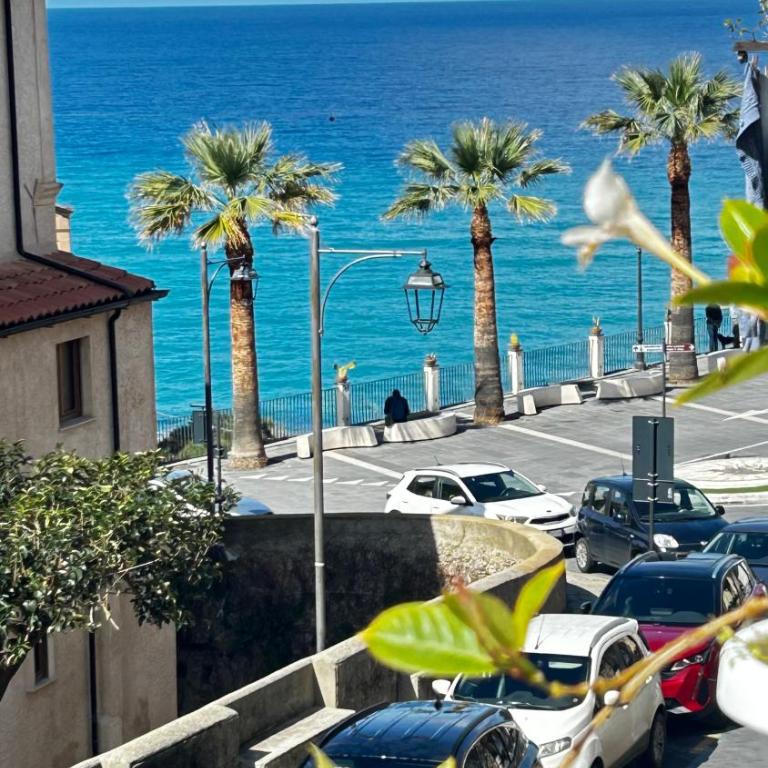 La casa sulle mura di Tropea vista mare - Studio with Sea View - 15
