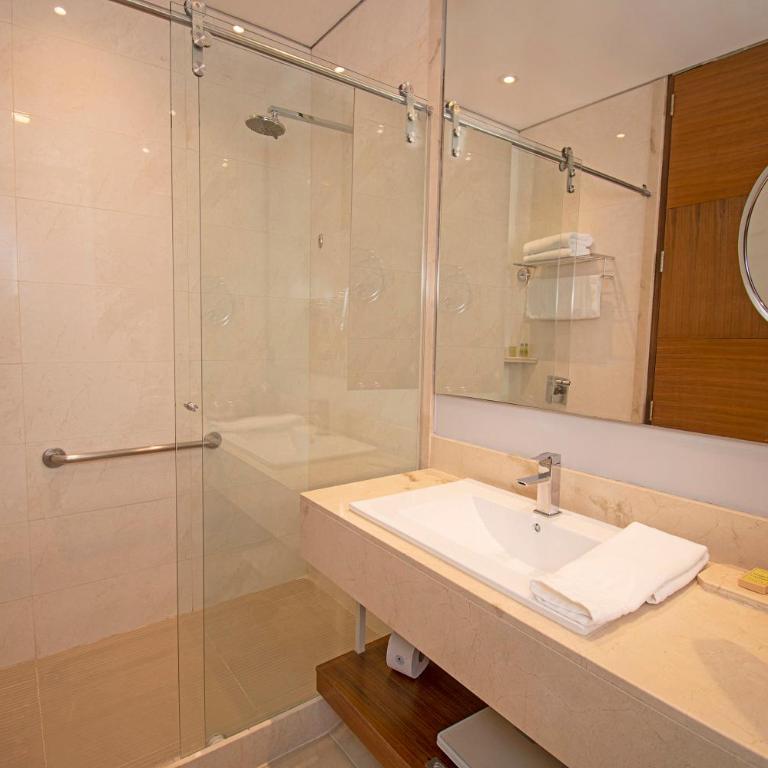 DoubleTree by Hilton Bogota Parque 93 - Habitación Executive con cama grande - 4
