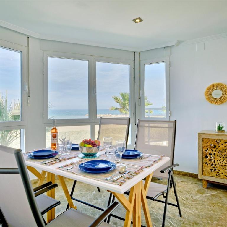 Apartamento Molinell 3A en primera línea del mar - Apartment - 1