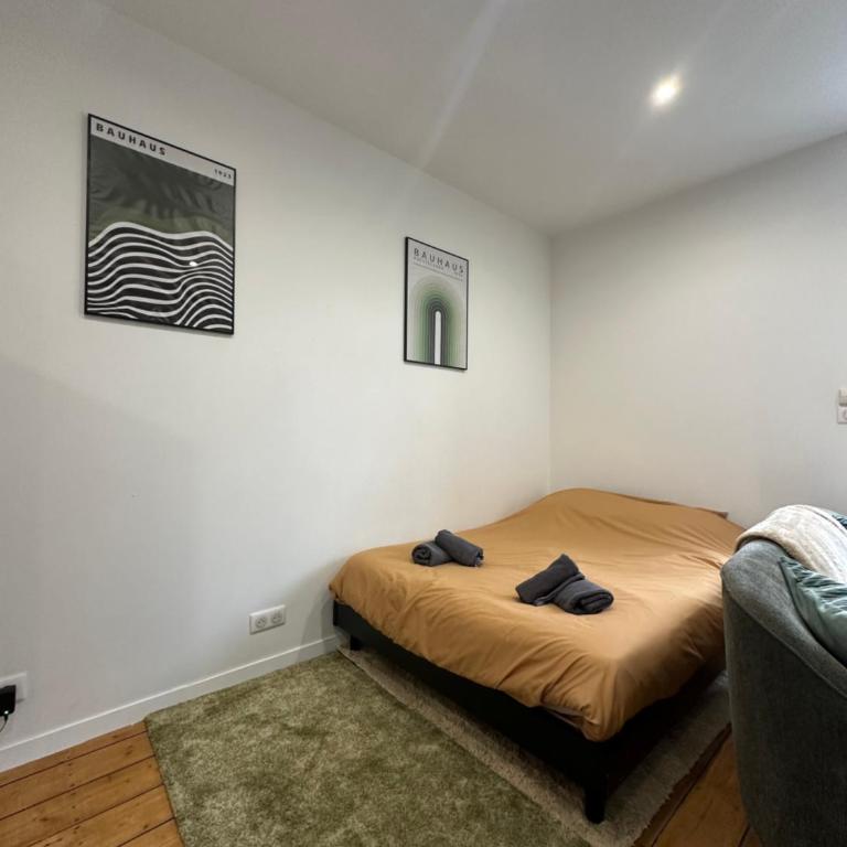 IMMEUBLE ST-PIERRE - GARE 10min - HORTILLONNAGES 5min - WIFI - TV HD - Estudio Superior - 6