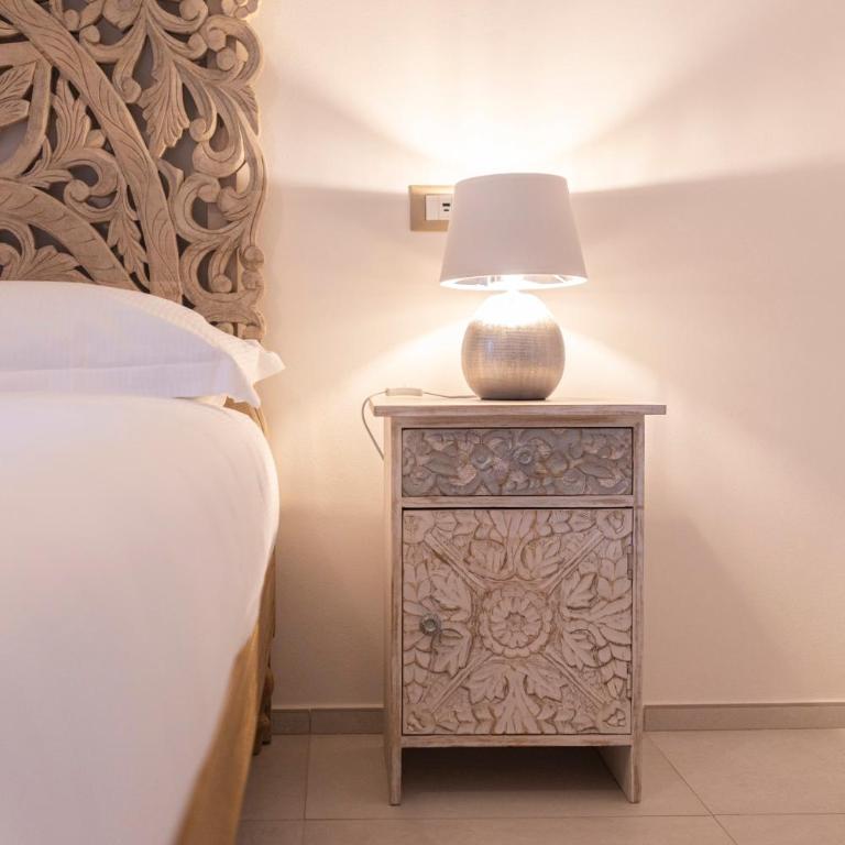 Fly B&B - Camera Matrimoniale con Bagno Privato - 9