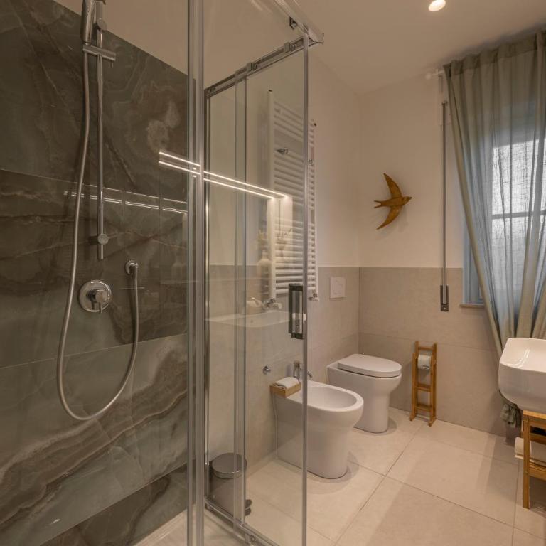 Fly B&B - Camera Matrimoniale con Bagno Privato - 7
