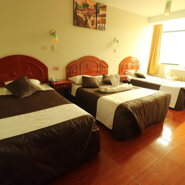 Hotel Frontera - Quadruple Room - 1