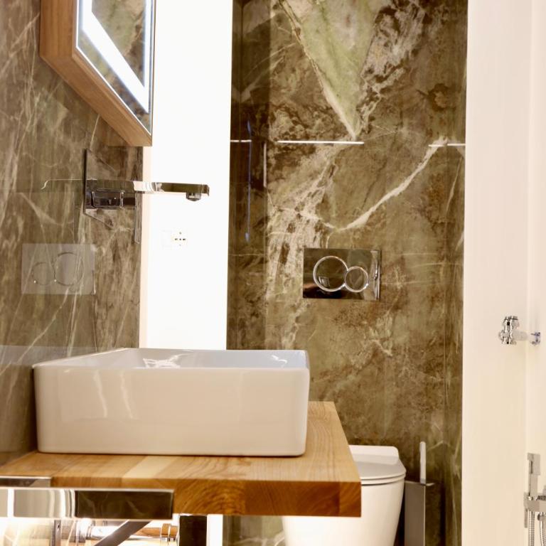 Domus Maxima - Rome Suite & Rooms - Camera Queen Deluxe - 10