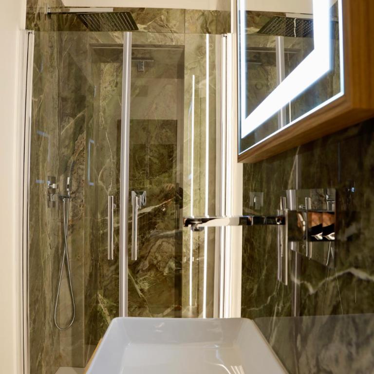 Domus Maxima - Rome Suite & Rooms - Camera Queen Deluxe - 18