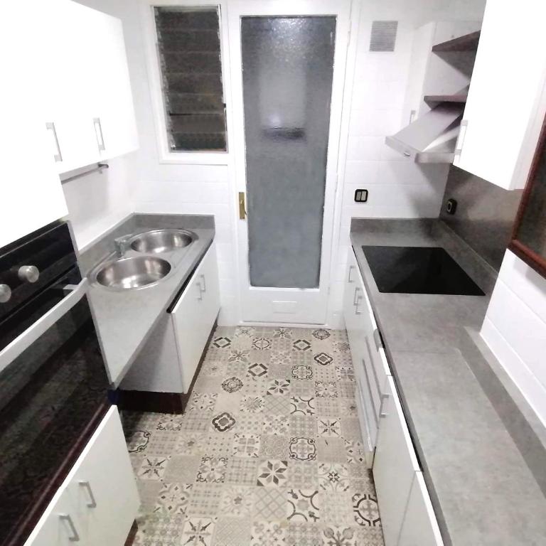 Corcega - Sagrada Familia - Three-Bedroom Apartment - 11