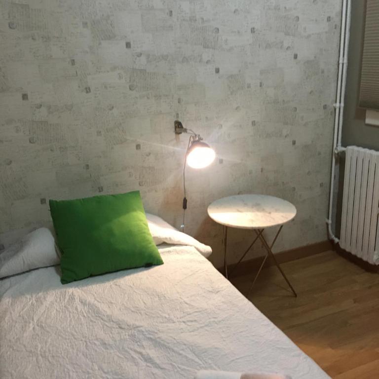 Corcega - Sagrada Familia - Three-Bedroom Apartment - 8