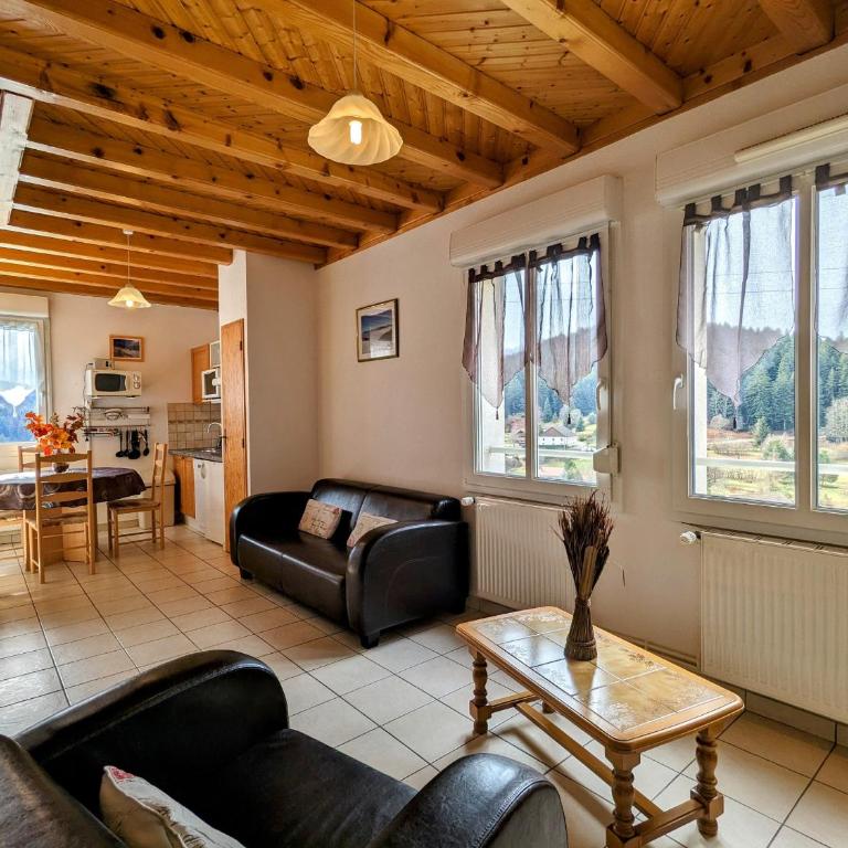 Gîte à Gérardmer - Proche lac et pistes, Chem cheminée, 2 chambres - FR-1-589-108 - Maison de Vacances (4 Adultes) - 1